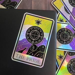 Niet-binaire tarotkaart LGBT Pride holografische iriserende laptopsticker cadeau | Subtiele Pride-vlag | Enby