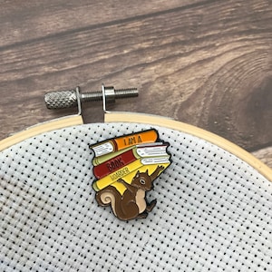 Squirrel Hoarder, Book Stack NEEDLE Minder | Enamel  Gift