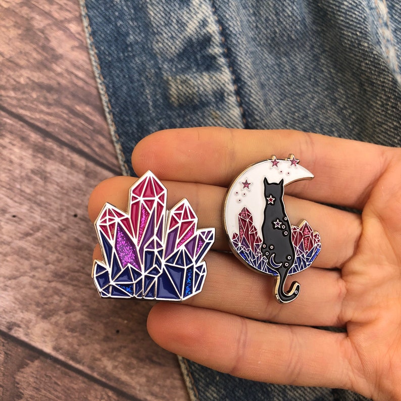 Bisexual Pride Flagge Kristall und Katze Glitzer Emaille Pin Set of Two oder einzeln Anstecknadel, Anstecker LGBTQ Bi Pin Bild 9