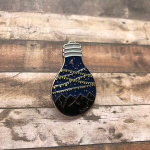 Star Gazing Lightbulb Enamel Pin: Fairy Lights Astrology Badge image 3