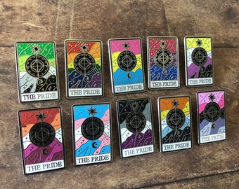 Tarot Karte LGBT Pride Emaille Pin | Anstecknadel, Anstecker | LGBTQ+ | Queer Harte Emaille