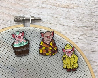 Baby Pig Enamel Needle Minder |  Gift |  Gift