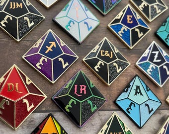 Customisable Dice D10 Enamel Pins, RPG Gift – Tabletop Gamer Accessory – Geeky Dice Pin