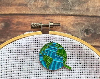 Needle Minders