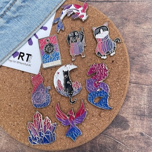 drapeau de la fierté bisexuelle en cristal, chat, épingles en émail scintillant pour cartes de tarot) | Épinglette, insigne | LGBTQ+ | Épingle bicolore
