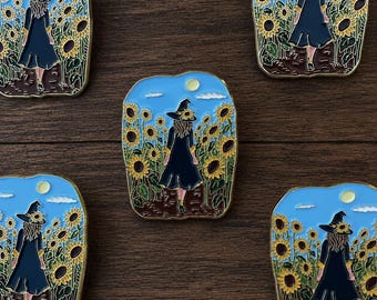 Pin's émaillé Sorcière Tournesol, Pin's d'été |