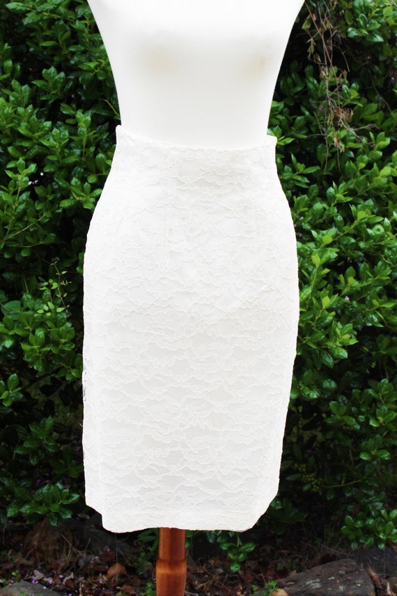 White pencil skirt size cheap 0