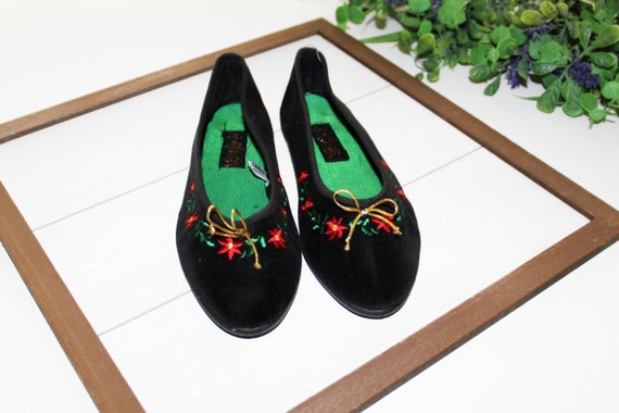 Vintage Christmas Poinsettia Loafers| Black Velve… - image 5