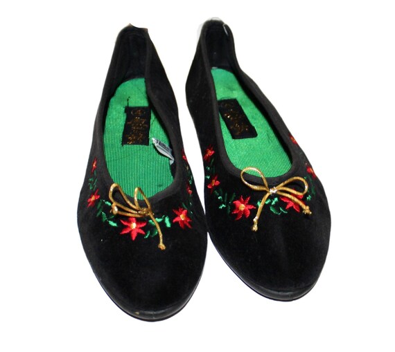 Vintage Christmas Poinsettia Loafers| Black Velve… - image 1