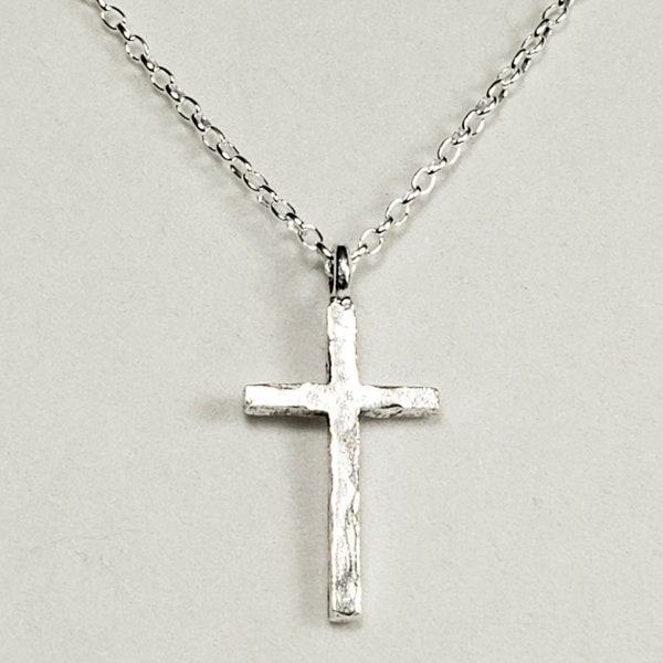 Collier ou pendentif croix en argent martelé pour homme en étain sans nickel plaqué argent vieilli avec chaîne Rolo et homard en argent sterling 925