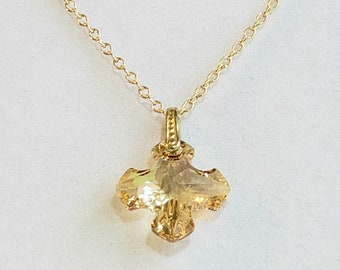 Gouden Griekse kruishanger, ketting van Swarovski-kristal Golden Shadow, vergulde borgtocht, 14K gold filled kabelketting en karabijnsluiting