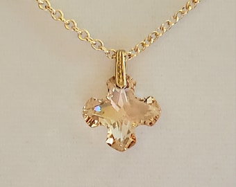 Gouden Griekse kruishanger of ketting heren in Swarovski-kristal Golden Shadow, vergulde borgtocht, 14K gold filled kabelketting en kreeft