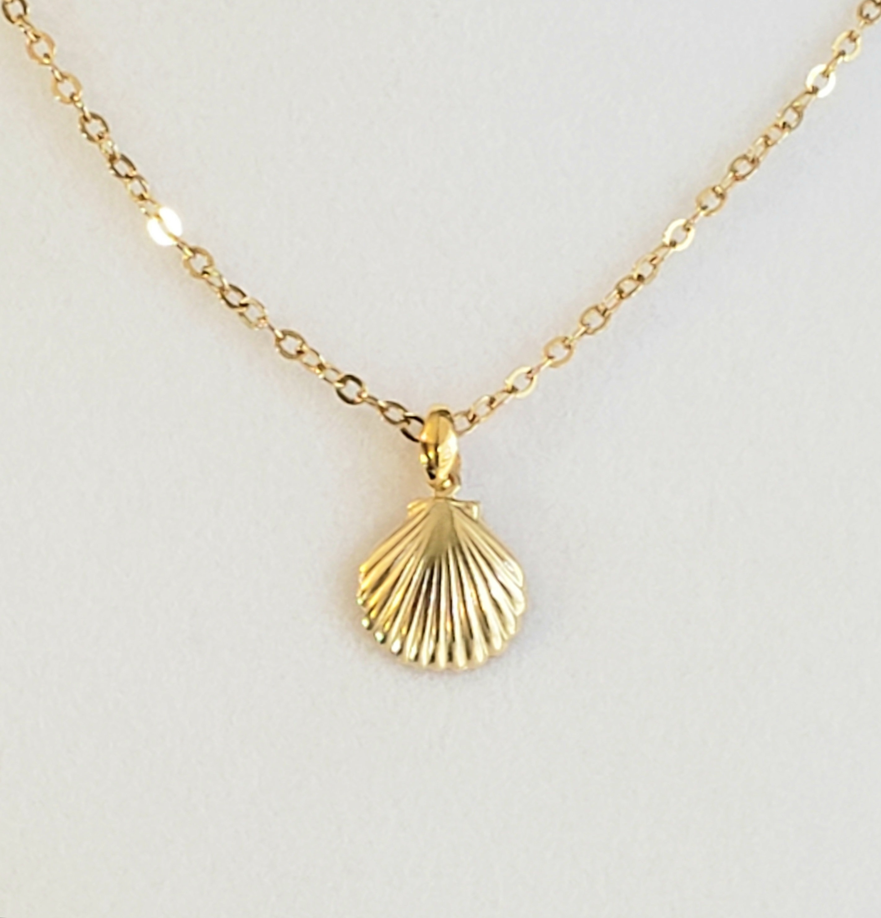 14K Gold Filled Scallop Shell Pendant, Necklace with 14K Gold Flat Oval Cable Chain & 14K Gold Filled Lobster Clasp - See Matching Earrings