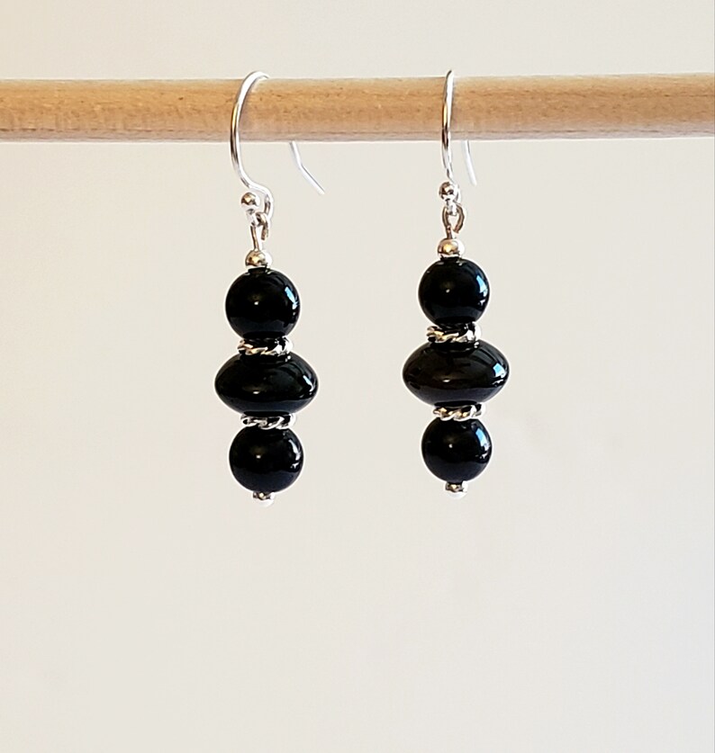 Toggle Clasp Black Agate White Quartz Beaded Gemstone Necklace with Antique 925 Sterling Silver Bead End Caps Black and White Ball