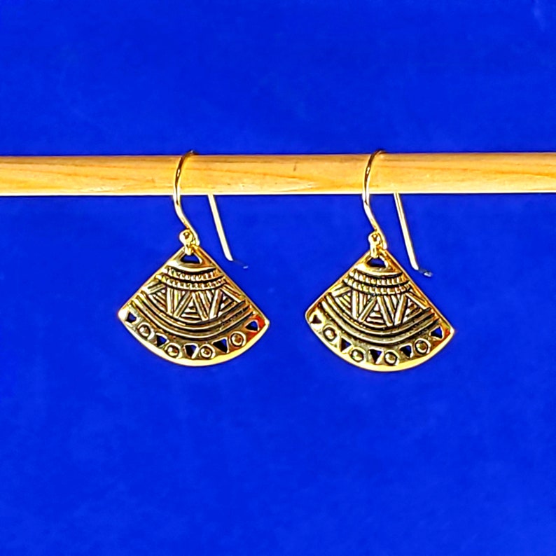 Antique Gold Plated Ivy Leaf Earrings in Gorgeous Sculpted Leaves with 14K Gold Filled Angular Hook Ear Wires with 3mm Balls Ends