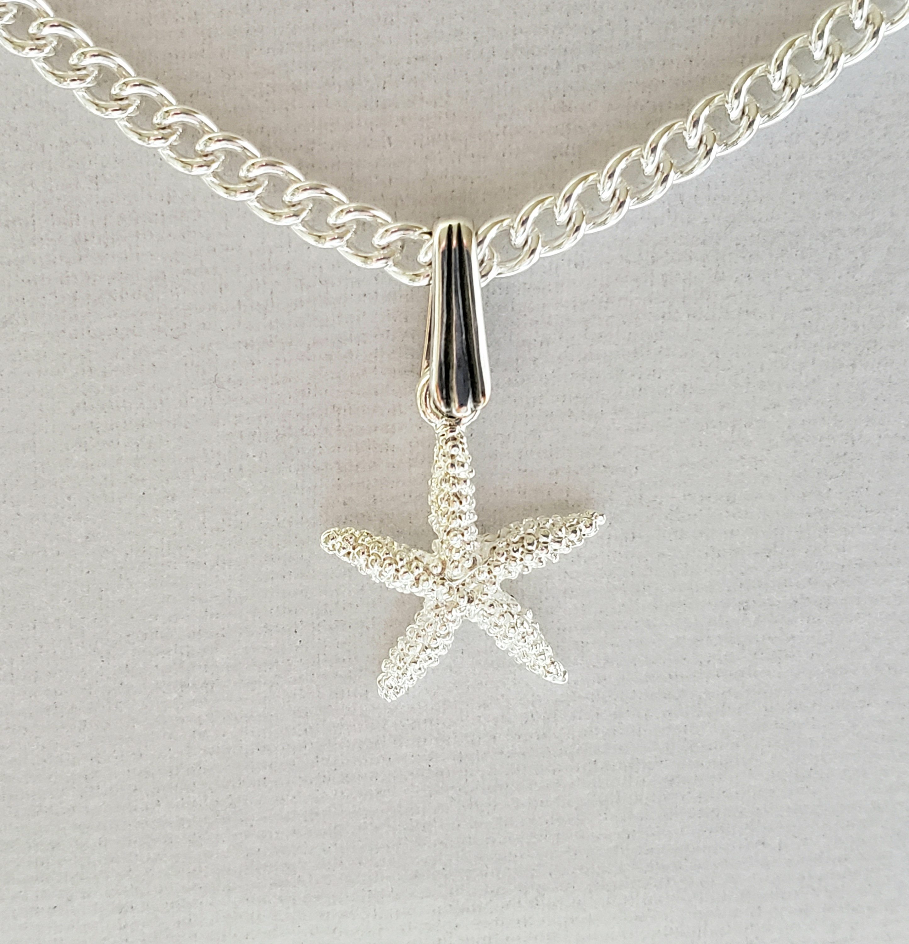 American Flag Carabiner Necklace main image 1