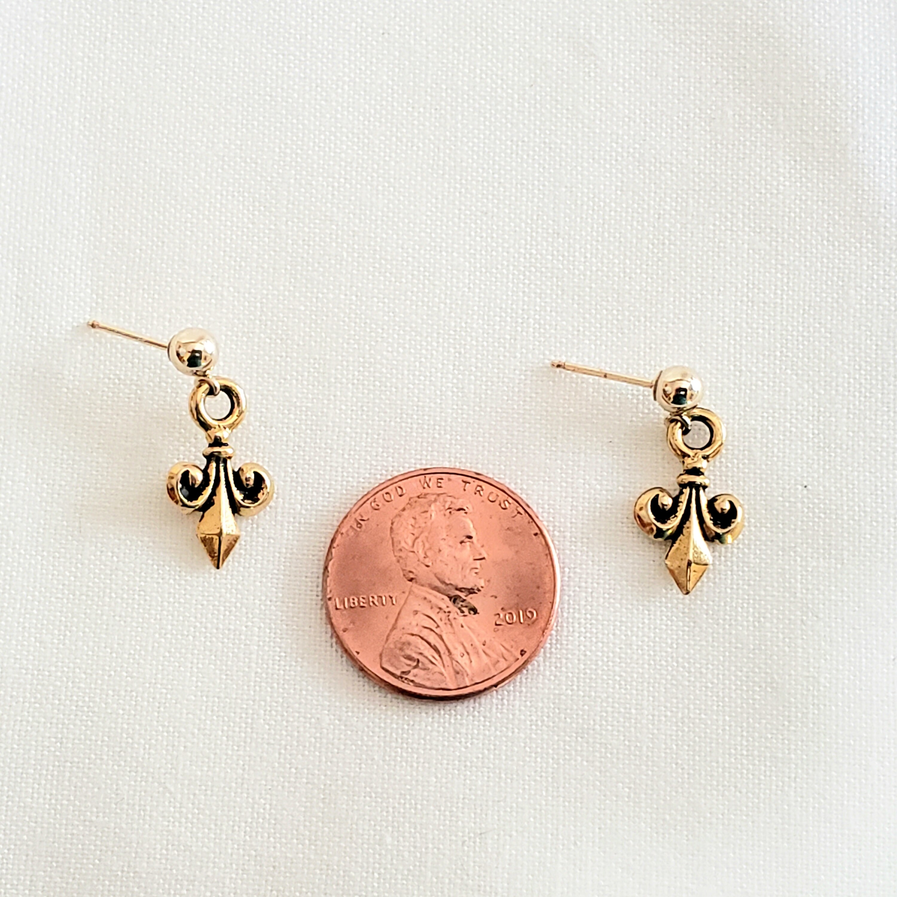 Fleur-de-Lis Stud-Cubic Zirconia-OS main image 1