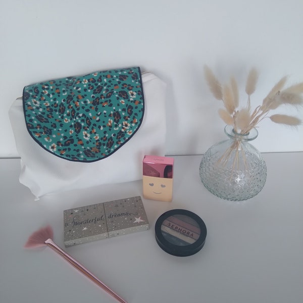 Trousse de maquillage avec range pinceaux