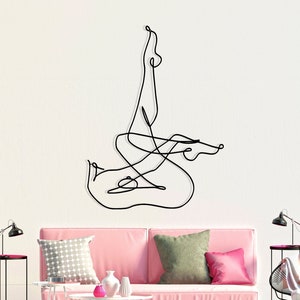 Minimalist Metal Line Art: Geometric Wall Decor