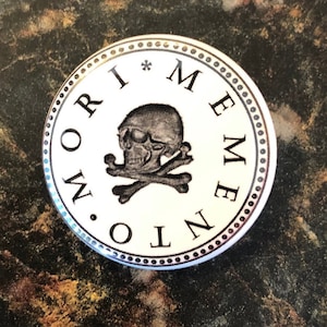 Memento Mori Button