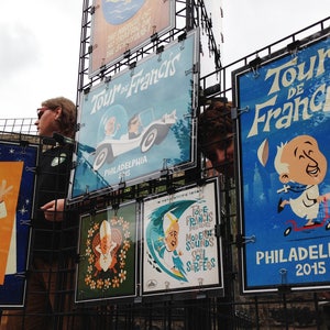 Pope Francis dances The Philly Dog in Philadelphia. LP cover size for an LP cover frame image 7