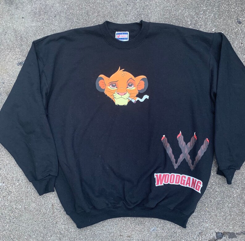 Smoking Simba Crewneck