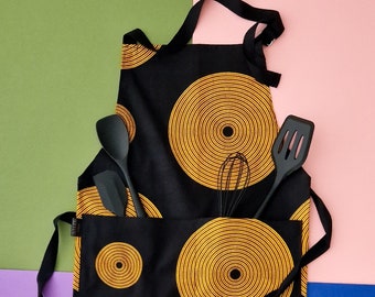 Cotton Apron with 2 Pockets, African Print Bib Apron | Black Tunde Print