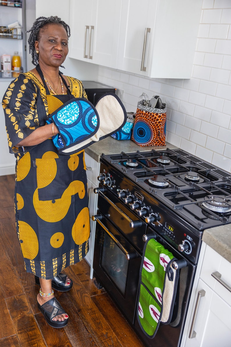 Cotton Apron with 2 Pockets, African Print Bib Apron Black Tunde Print image 2