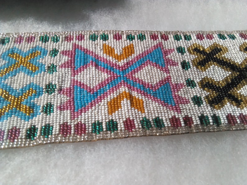 North American Indian Glass Bead Work Beautiful X Designs Case Not Included Antique Indian bead Work