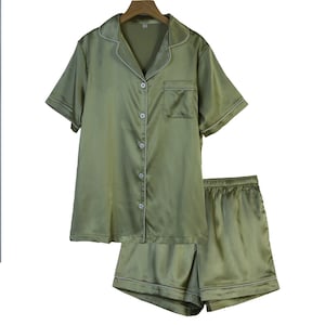 Personalized Short Sleeve Satin Pajama&#39;s