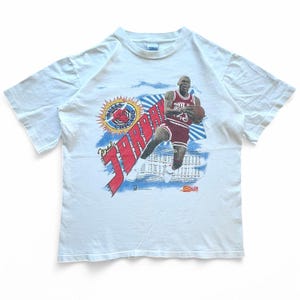 Vintage Salem Sportswear Michael Jordan 1990 Cartão de jogador Chicago Bulls Camiseta de basquete L 20,5 x 25,5 NBA Basketball 90s Sun Burst Logo