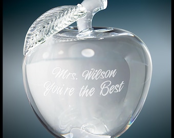 Pomme cristal de 4 po de hauteur gravée et personnalisée