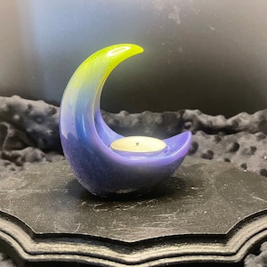 Tea light/Candle holder Crescent Moon handmade from resin