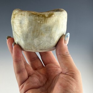 3” light green planter with drain b086