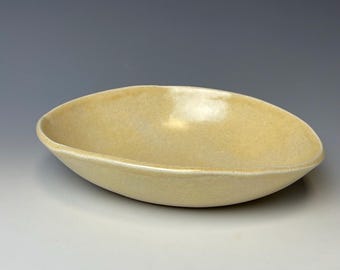 Handmade stoneware medium bowl, oatmeal cream white  bowl,  catchall, 7-inch, food safe, one of a kind.