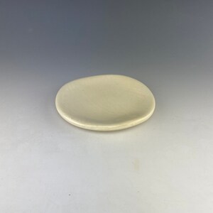 3” one single white cream plate A177