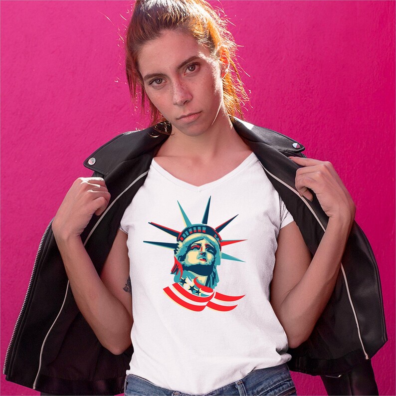 Statue of Liberty Women/'s V-Neck T-shirt 4th of July Stars and Stripes Independence Day Freedom Lady Liberty NYC Manhattan Tee