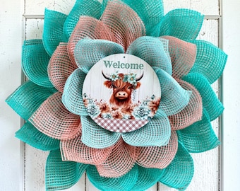 Ghirlanda di fiori con mucca delle Highlands, decorazione per porta in stile rustico, cartello di benvenuto country, regalo rustico per l'inaugurazione di una nuova casa.