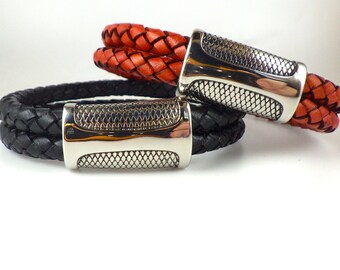 Pulsera de cuero trenzado para hombre con cierre magnético con estampado de piel de serpiente, hecha a medida.