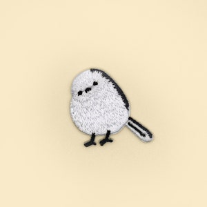 Meise Aufnäher/Bügelbild Schwanzmeise/selbstklebend/selbstklebend/selbstklebend Bügelbild/selbstklebend/selbstklebend/gestickte Applikation/Geschenk für Vogelliebhaber/Meise