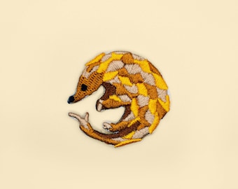 Iron-On Shy Pangolin Patch/Animal Badge/Pangolin Badge/Decorative Patch/DIY Embroidery/Embroidered Applique/Cute Patch/Animal Lover Gift