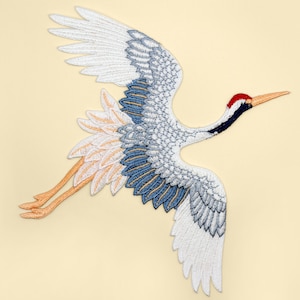 large Crane Sew-On Patch/Japanese Bird Patch/Animal Badge/DIY/Decorative Patch/Embroidered Applique/Applique Motif/Crane Lover Gift