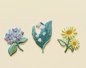Iron-on Botanical Garden Collection Patch/Flowers Badge/Embroidery/Decorative Patch/Embroidered Applique/Rose Lover/Applique Motif
