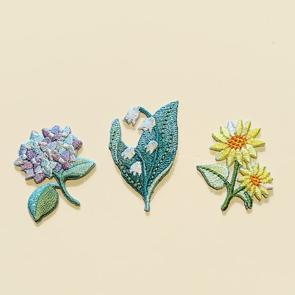 Iron-on Botanical Garden Collection Patch/Flowers Badge/Embroidery/Decorative Patch/Embroidered Applique/Rose Lover/Applique Motif