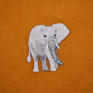 Patch Termoadesiva Elefante – 9x6,5 Cm – Ricamo Per Magliette, Borse, Zaini – Applique Animale