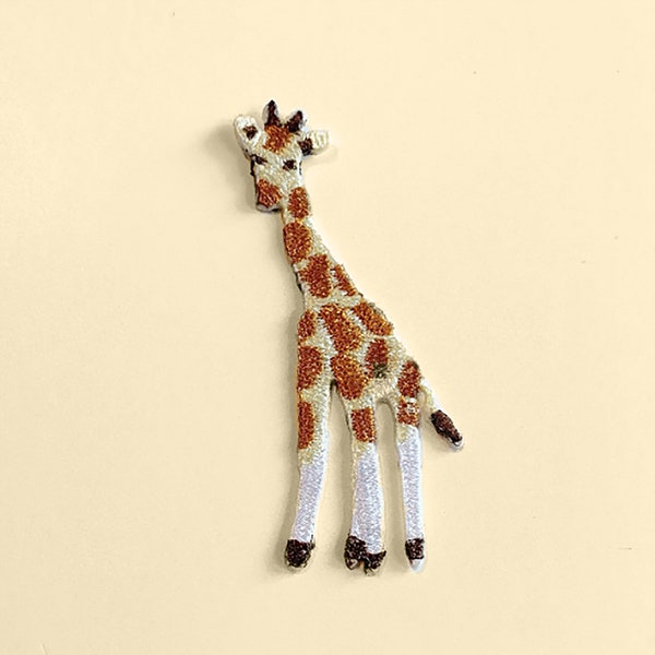 Iron-On Giraffe patch/Animal Badge/DIY Embroidery/Decorative Patch/Embroidered Applique/Giraffe lover/Applique Motif/accessory stickers