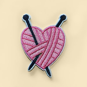 Parche termoadhesivo de corazón con agujas de tejer – Aplique de hilo bordado para manualidades y regalos para amantes del tejido
