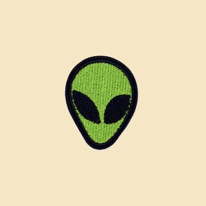 Alien Face Iron On Patch/Alien Badge/ET Patch/DIY Embroidery/Decorative Patch/Embroidered Applique/Applique Motif/Ufo ET Lover Gift