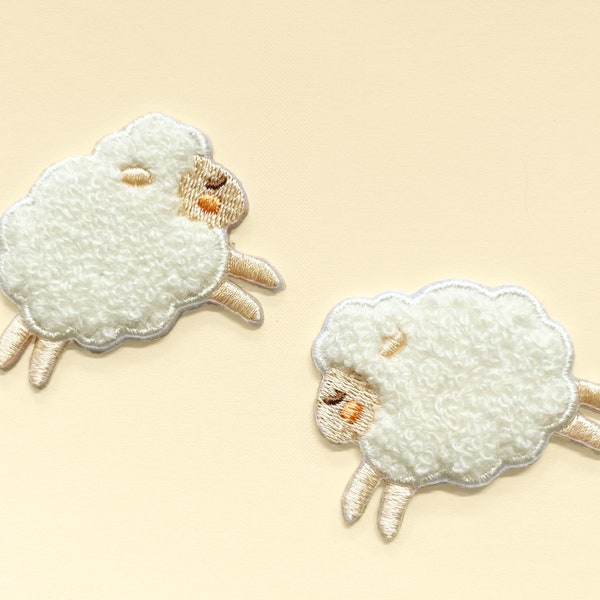 Patch adhésif en forme de mouton duveteux/cadeau pour les amoureux des moutons/mouton blanc/patch animal mignon/patch décoratif/bricolage broderie/appliques brodées