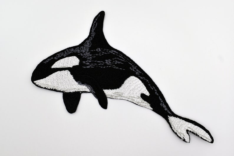 Iron-On Whales Patch/Nature Animal Badge/Whale Badge/Decorative Patch/DIY Embroidery/Embroidered Applique/Cute Patch/Sealife Lover Gift Orca Face left